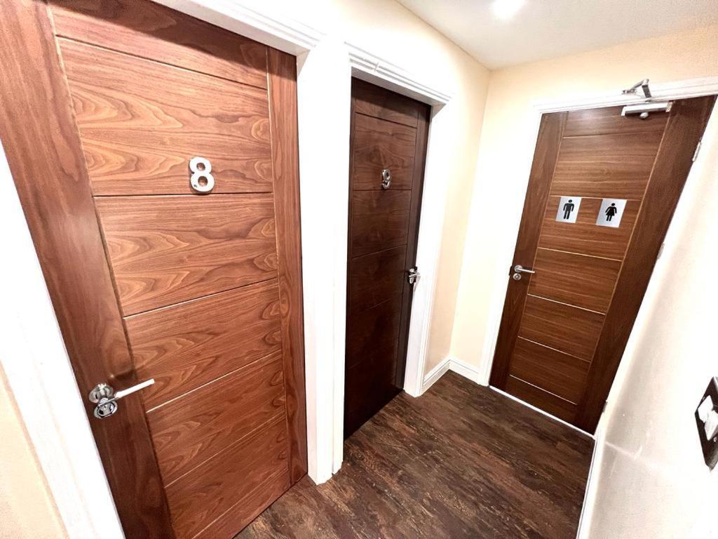 Nines Of Elegance At Castle Road Apartamento Birmingham Exterior foto